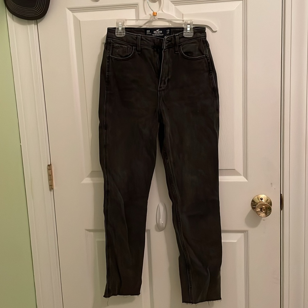 Black mom jeans